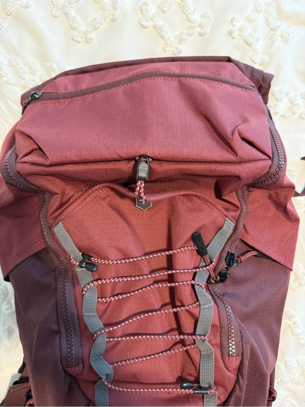 Victorinox (Swiss Army) Altmont Active Deluxe Rolltop Laptop Backpack Burgundy